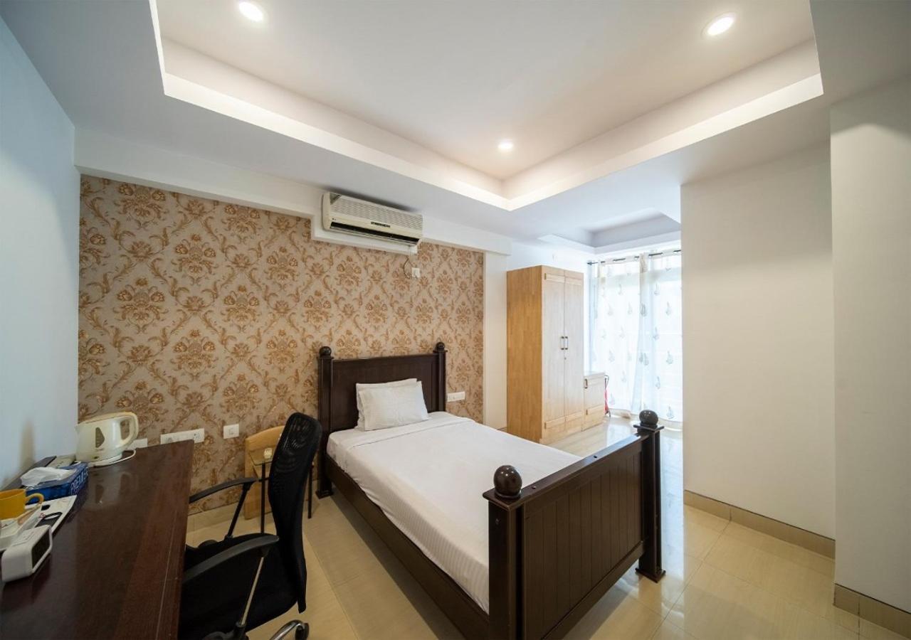 Capital O 46966 Apollo 27 Hotel Bangalore Luaran gambar